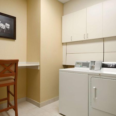 Hilton Garden Inn Toronto/Vaughan Extérieur photo