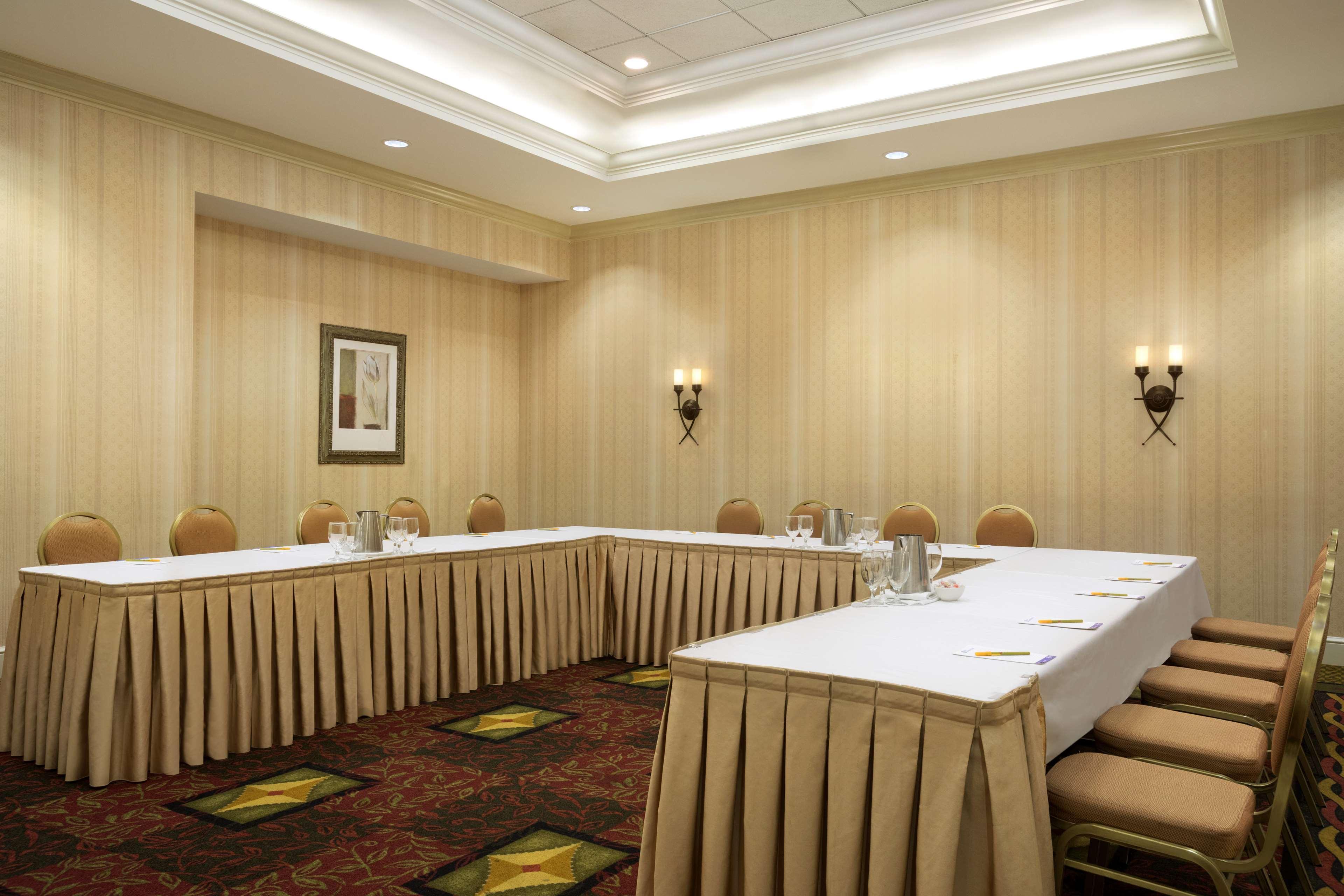 Hilton Garden Inn Toronto/Vaughan Extérieur photo