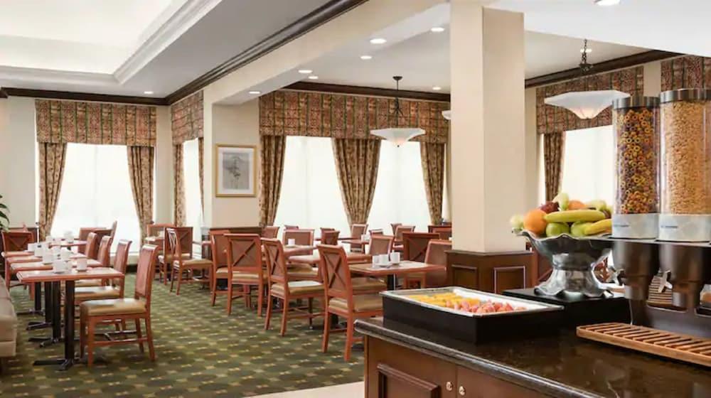 Hilton Garden Inn Toronto/Vaughan Extérieur photo